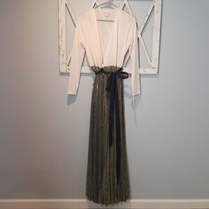 New LuLaRoe elegant cream gold Deanne Maxi Cocktail Long Sleeve dress Size Small